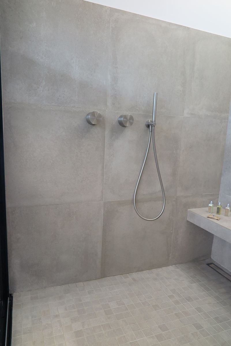 Walk-in shower